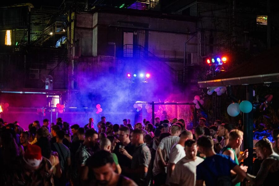 Krabi Pub Crawl - Join Nomads For The Best Night in Ao Nang! - Group size changes the feel of the night
