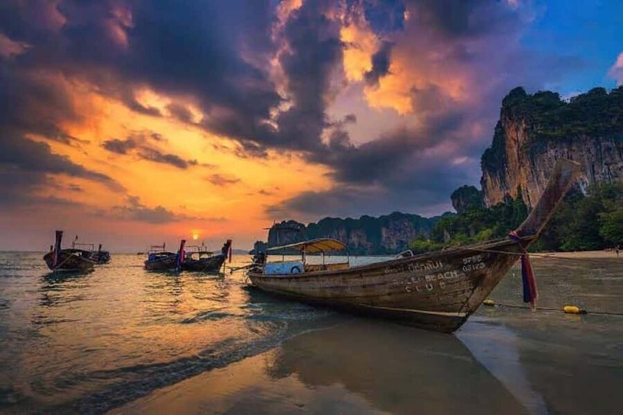 Krabi: Railay Sunset and Bioluminescent Plankton Tour - Why the evening timing works well