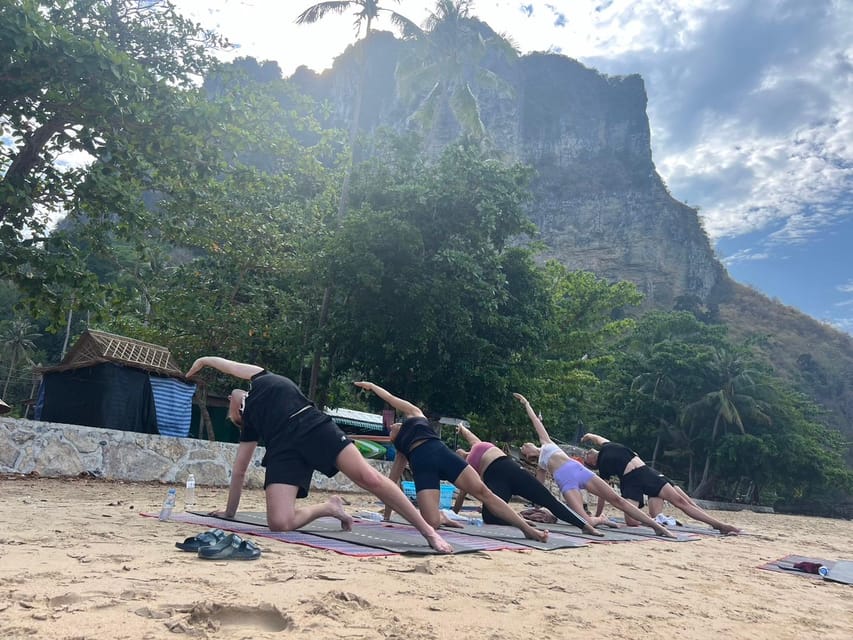 Krabi: Sunrise Yoga Balance Join-in Class - The closing meditation and relaxation