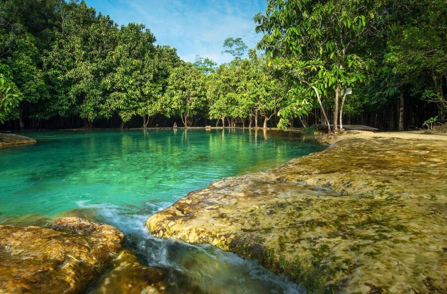 Krabi: Tiger Temple, Hot Springs & Crystal Pool Jungle Tour - Practical packing advice for the jungle and temple