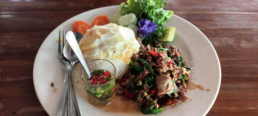 Krabi: Traditional Thai Cooking Class with Local Chef - Choosing your six dishes