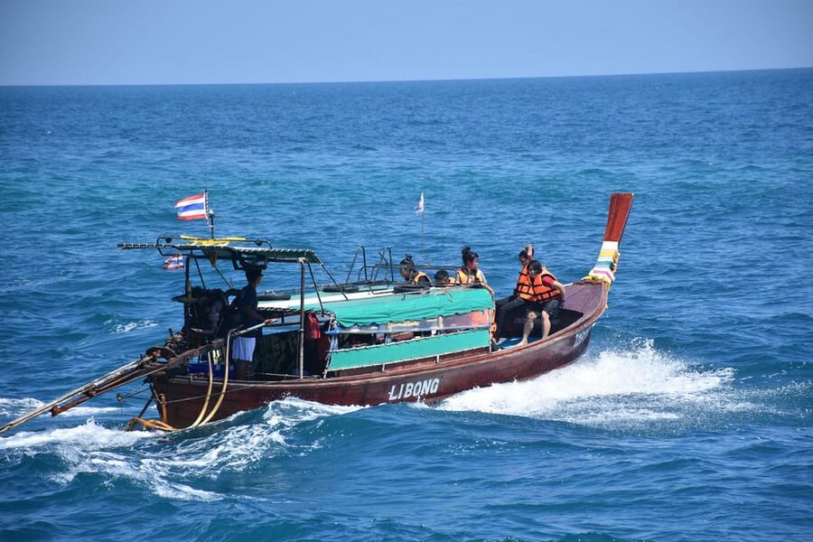 Lanta's Hidden Gems: 4 Islands by Traditional Longtail Boat - Who should book this trip
