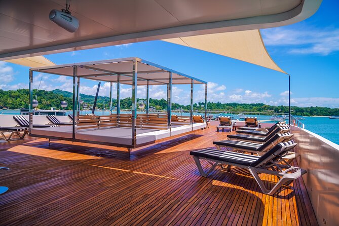 Luxury Boat to James Bond Islands with Lunch and Sunset Dinner - Reaching James Bond Island by longtail boat