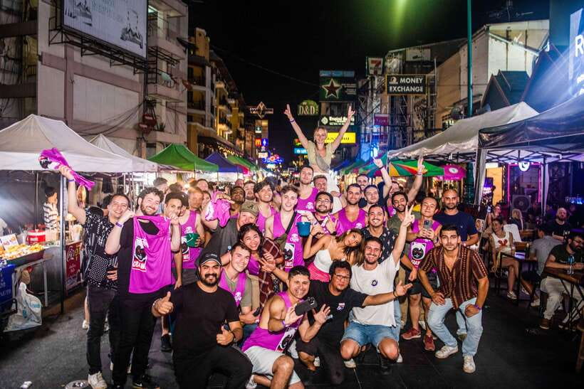 Mad Monkey Bangkok Pub Crawl - The social side of the three-hour predrinks