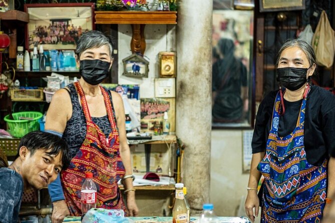 Must-Try: Hidden Bangkok Bike and Food Tour - Khlong Bang Luang is the tour’s centerpiece