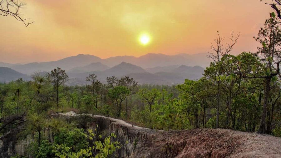 Pai: Sunset Tour with Yun Lai, Pai Canyon, Two Huts - Who will enjoy this Pai tour most