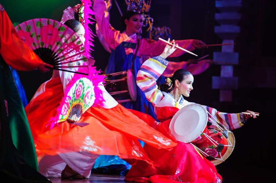 Pattaya: Alcazar Cabaret Discounted Admission Ticket - The photo question after the curtain