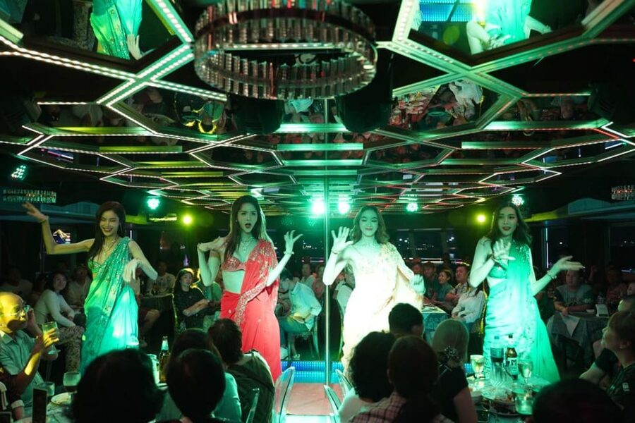 Pattaya: All Star Dinner Cruise, Cabaret Show & Beer Buffet - The cabaret performance and its style