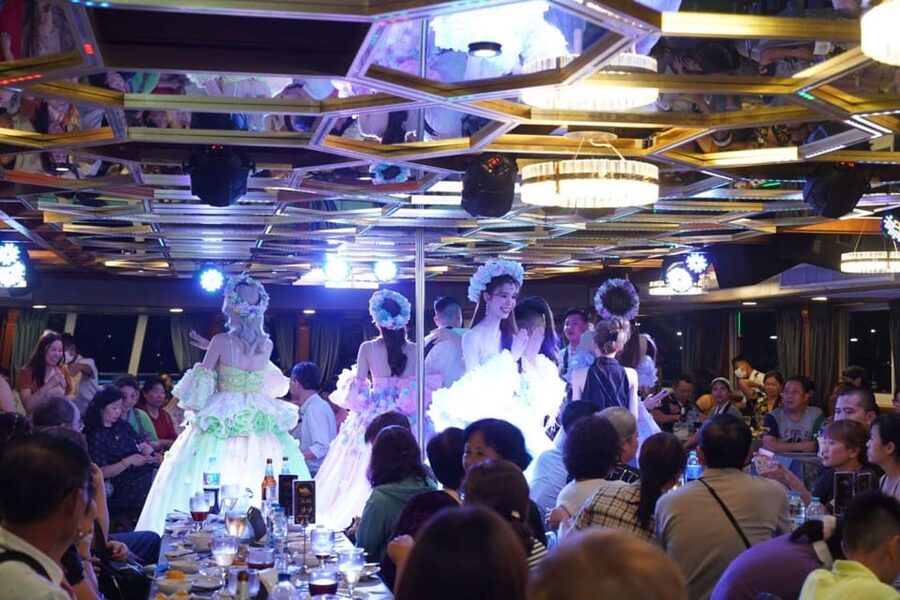 Pattaya: All Star Dinner Cruise, Cabaret Show & Beer Buffet - Pattaya Bay views during a compact evening cruise