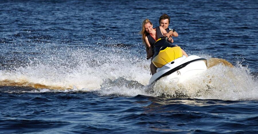 Pattaya Beach: Jet Ski Adventure - Finding Manta Marina across the beach