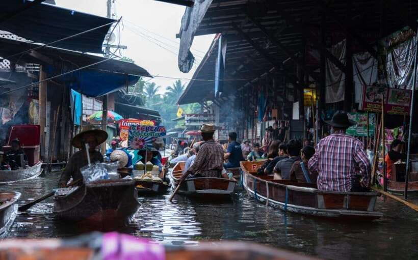 Pattaya: Buddha, Floating Market, Gems Museum Tour & Lunch - Wat Phra Yai and Pattaya’s Big Buddha