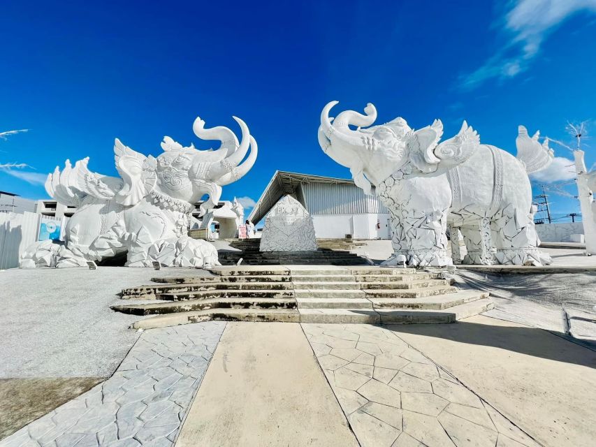 Pattaya: Frost Magical Ice of Siam Entry Ticket - The Ice Dome and Snow Dome