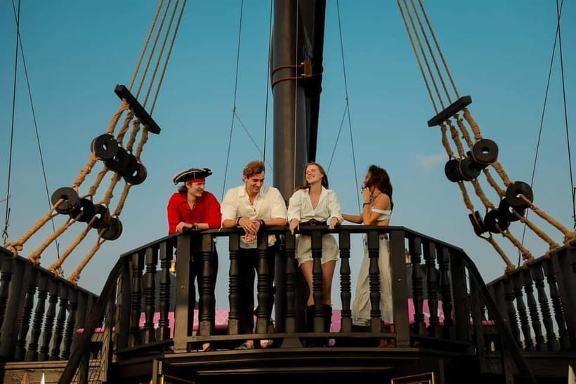 Pattaya: Koh Larn Pirate Cruise with Transfer & Activities - Key points to know before booking