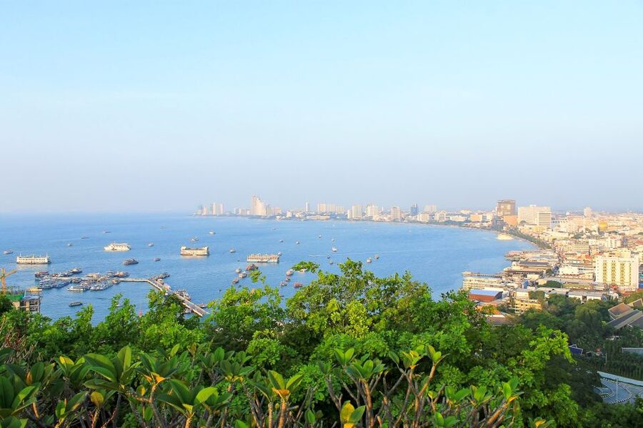 Pattaya: Private Customizeable City Highlights Tour & Driver - Jomtien Beach gives the day an easy start