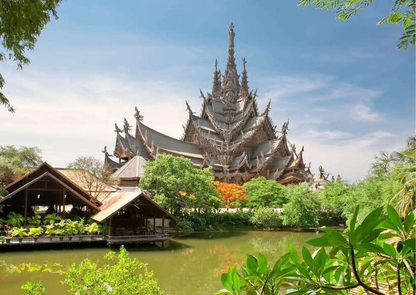Pattaya: Sanctuary of Truth Admission with Guided Tour - The 45-minute guided walk through the carvings