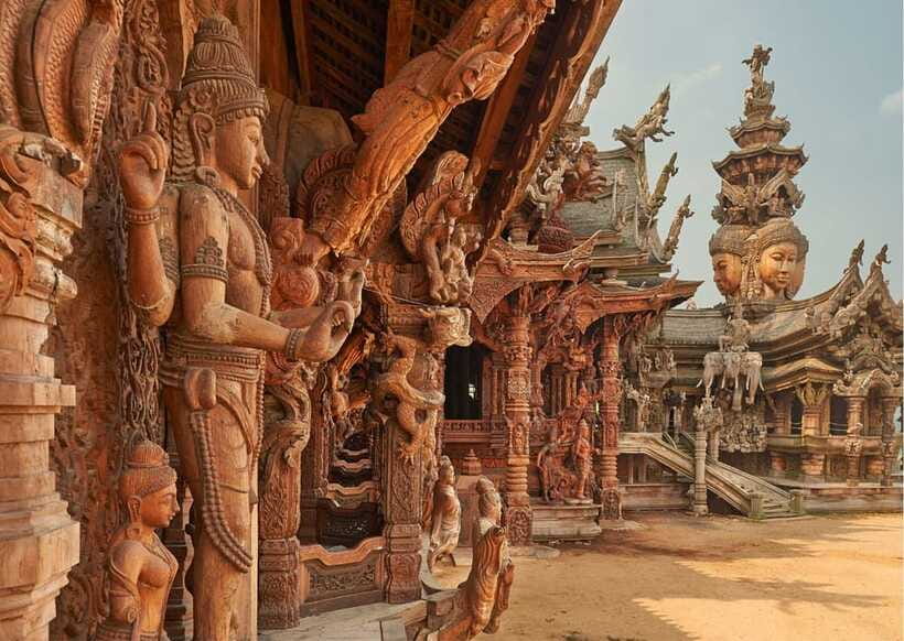 Pattaya: Sanctuary of Truth Admission with Guided Tour - Why the carvings are worth your attention