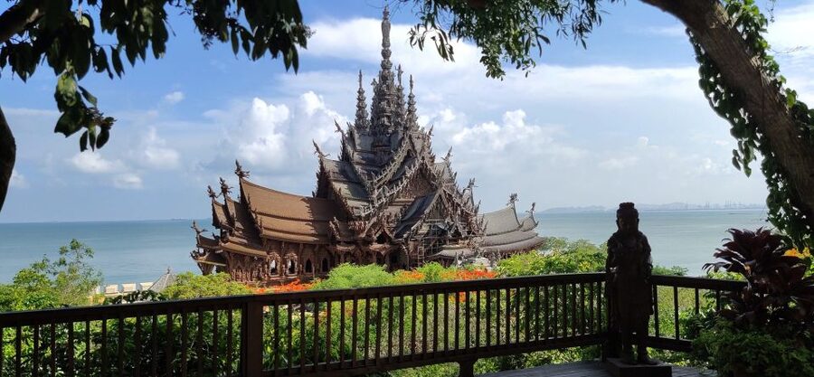 Pattaya: The Sanctuary of Truth Discounted Admission Ticket - What the one-hour English tour adds
