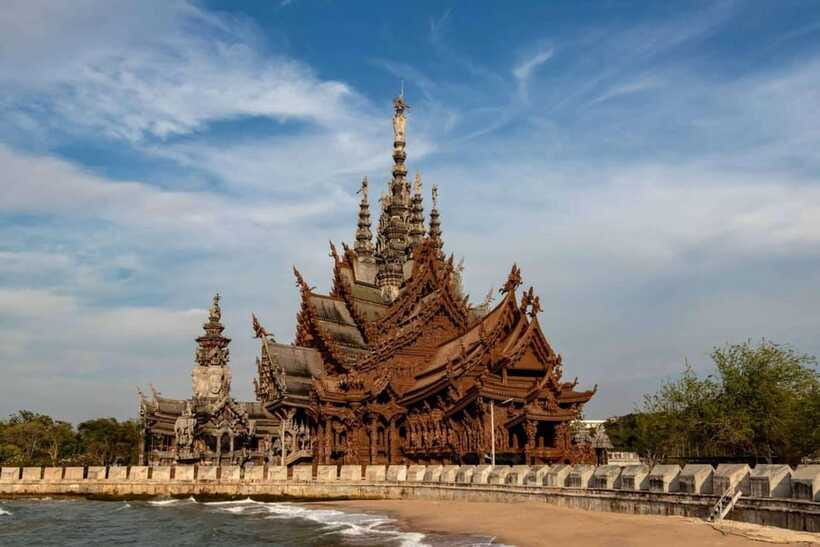 Pattaya: The Sanctuary of Truth Entry Ticket with Transfer - Who will enjoy this Pattaya experience?