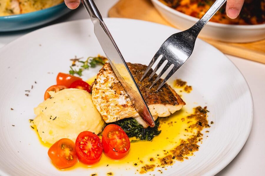 Pattaya: The Sky 32 at Grande CentrePoint Hotel - Service that helps make the meal special