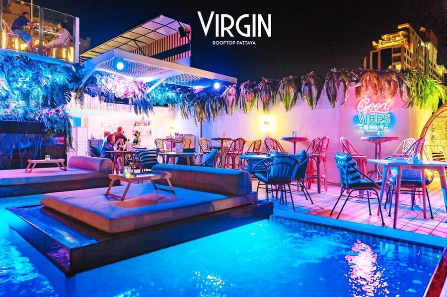Pattaya: Virgin Rooftop - Live music and the rooftop mood