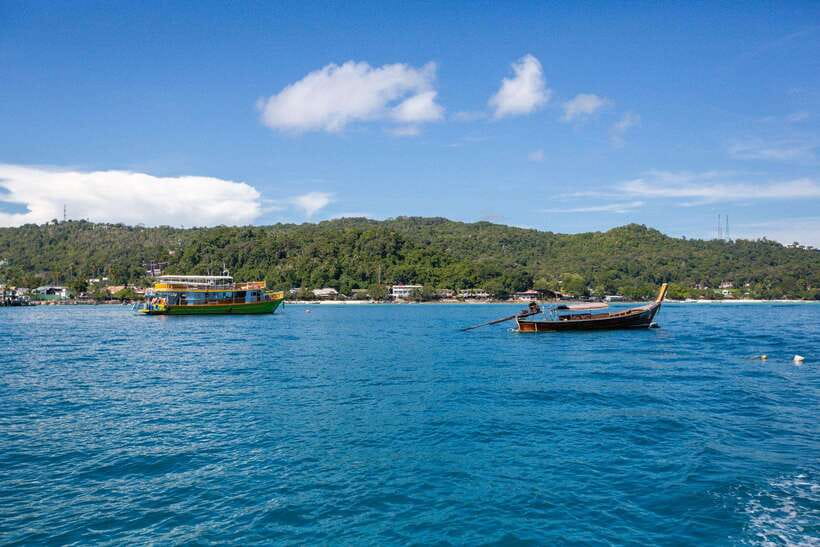 Phi Phi: 7 Island Day Tour by Longtail Boat - Lunch, language, and comfort on the longtail boat