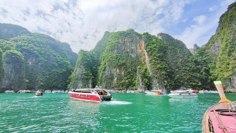 Phi Phi: Half Day Long Tail Boat to Maya Bay - The long-tail boat sets the mood