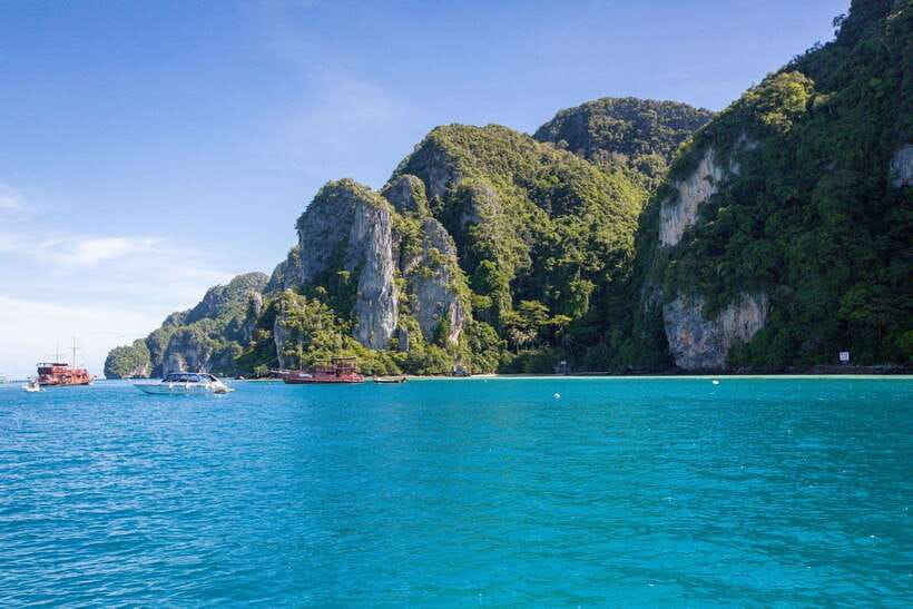 Phi Phi Half Day or Full Day by Longtail to Maya and Bamboo - Pileh Lagoon: the prettiest swim of the short route