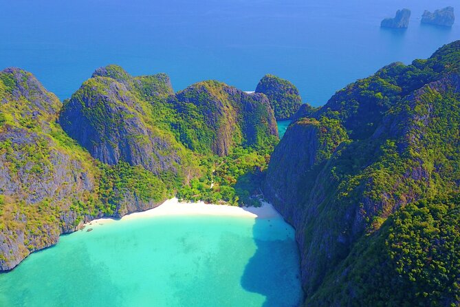 Phi Phi Islands Adventure Day Trip w/ Seaview Lunch by V. Marine - Phi Phi Don lunch with a view
