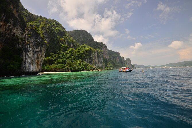 Phi Phi, Maya Bay, & Khai Islands Premium Trip from Phuket - Phi Phi Don: two hours for lunch and island time