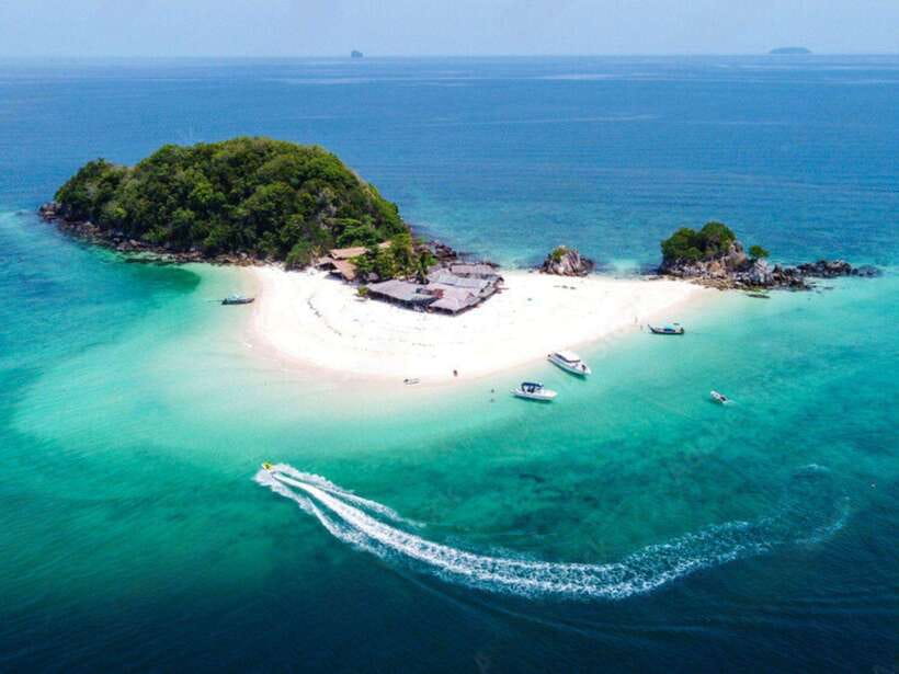 Phuket: 3 Khai Islands Snorkeling Tour - Three small islands, one easy Phuket outing