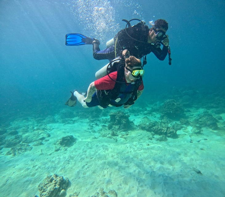 Phuket: 3 Khai Islands Speedboat Tour- Snorkeling & Relaxing - Guides, crew, and group comfort