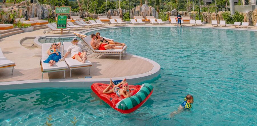 Phuket: Andamanda Water Park Ticket - The extreme slides and weight checks
