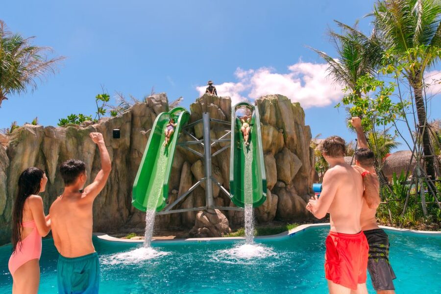 Phuket: Andamanda Water Park Ticket - Wave pool, lazy river, and slower water