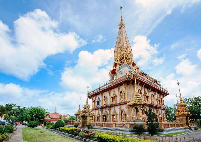 Phuket: Big Buddha View Wat Chalong, Old Town Guided Tour - Wat Chalong, the cultural center of the day