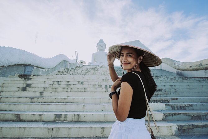 Phuket City Tour – Old Town, Local Food, Temple & Viewpoint - Guides, drivers, and the small-group rhythm