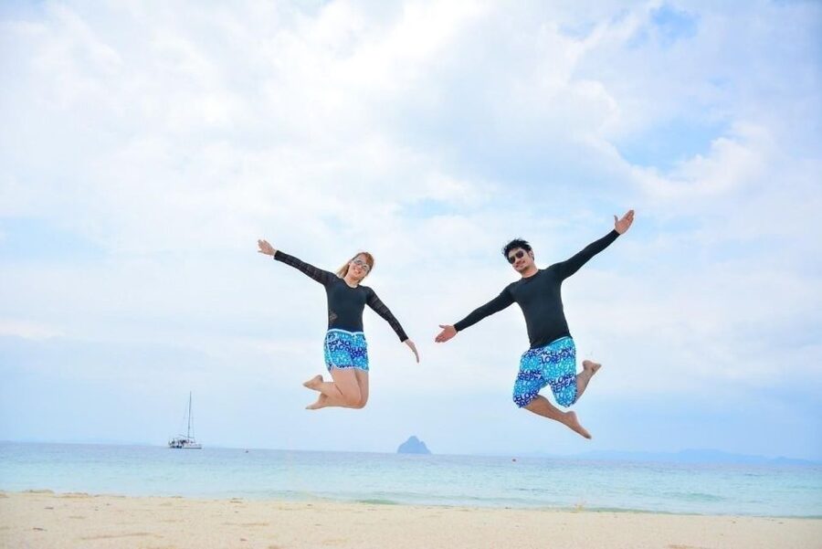Phuket: Coral Island Half-Day Tour by Speedboat - Three hours on Coral Island