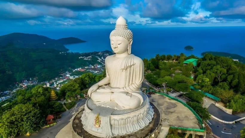 Phuket: Full Day City Tour with Night Market - Wat Chalong and Buddhist customs