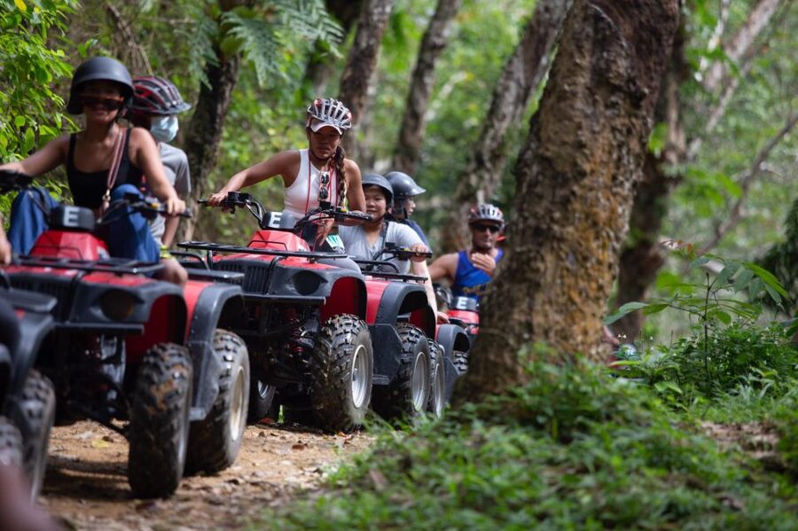 Phuket: Guided ATV Tour - Guides, group feel, and photo help