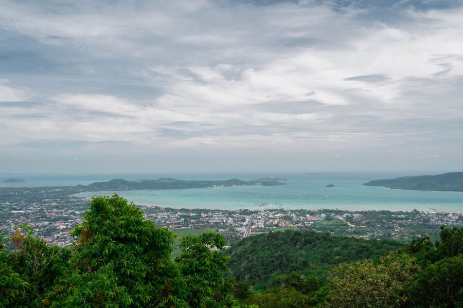 Phuket: Half-Day City Highlights and Viewpoints Group Tour - The guide’s role: more than a driver, less than a private historian