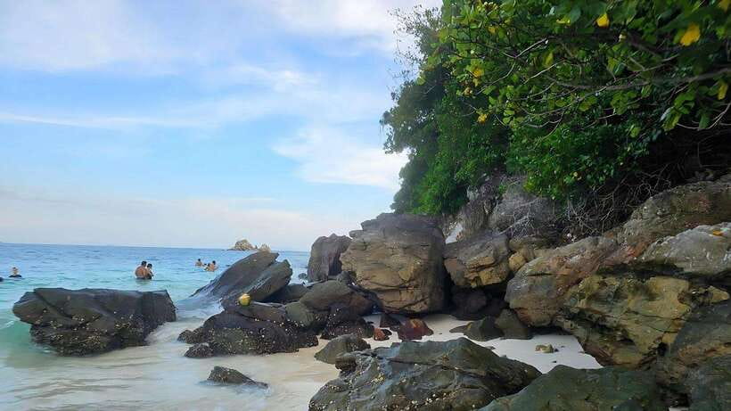 Phuket: Khai Nok, Khai Nai, and Khai Nui Island Day Trip - Timing, crowds, and weather