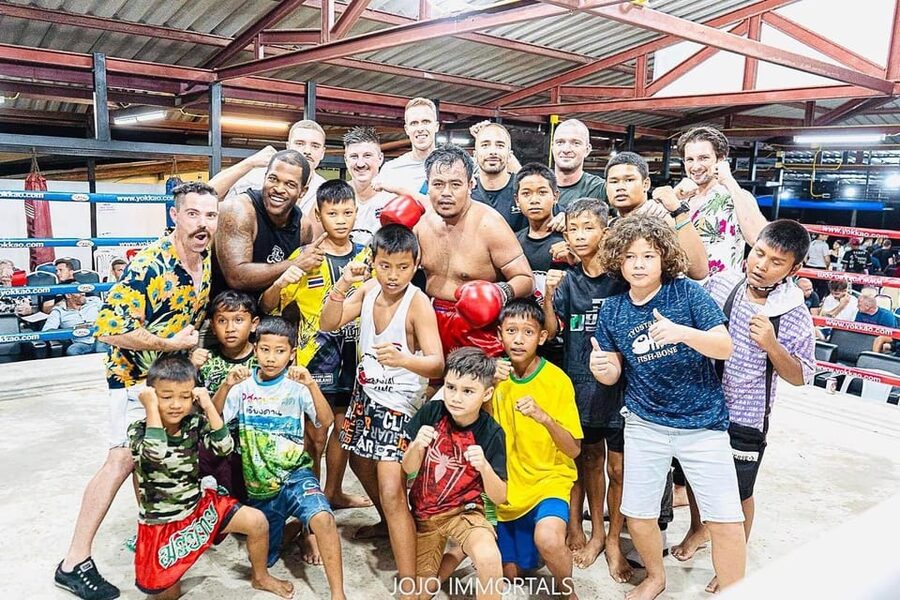 Phuket: Muay Thai Fight at Rawai MuayThai Boxing Camp - The sound, music, and crowd atmosphere