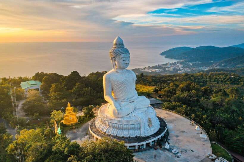 Phuket: Old Town Half-Day Sightseeing with Local Guide - Wat Chalong and Phuket’s spiritual center