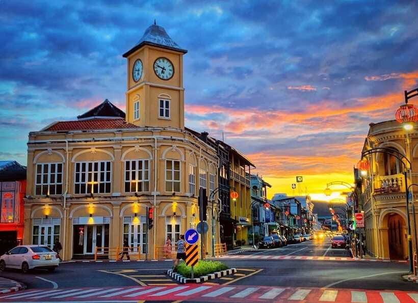 Phuket: Old Town Half-Day Sightseeing with Local Guide - How the guides shape the day