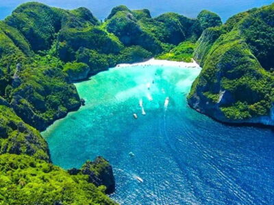 Phi Phi Islands and Maya Bay Day Trip with Lunch