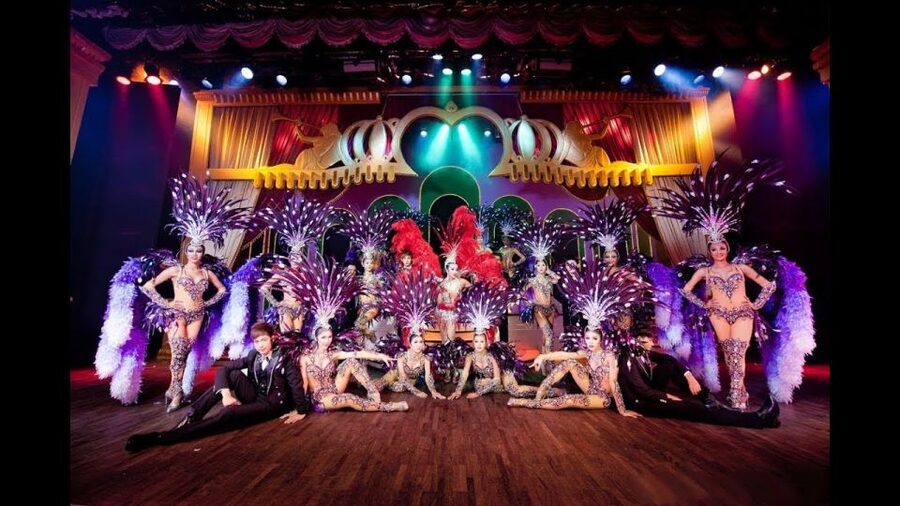 Phuket: Simon Cabaret Show Entry Ticket - The opening act and the style of the performance