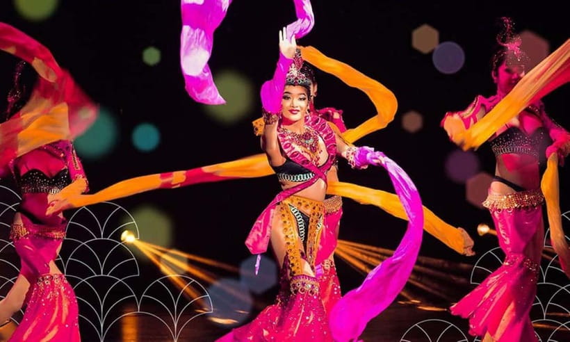 Phuket: Simon Cabaret Show Tickets Optional First 3 Rows - Costumes, choreography, and the performers