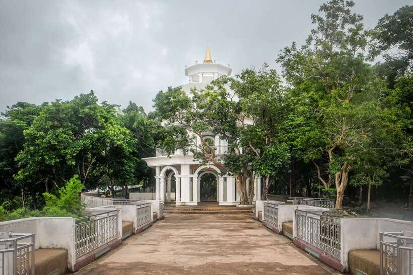 Phuket: Wat Chalong, Viewpoint, and Old Town Guided Tour - Wat Chalong, Phuket’s most important temple visit