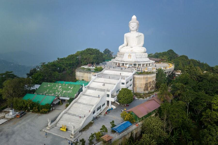 Phuket: Wat Chalong, Viewpoint, and Old Town Guided Tour - The cashew factory: useful stop or quick sales visit