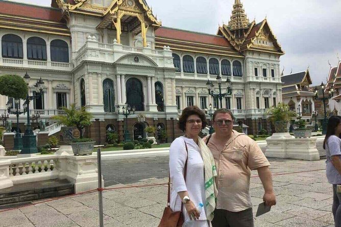 Private Bangkok City Tour Full Day With The Grand Palace - Chinatown’s shops and street-level character