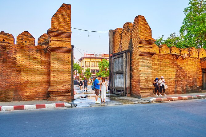 Private Chiang Mai Old City Half Day Tuk Tuk Tour - The Three Kings Monument in the heart of the Old City